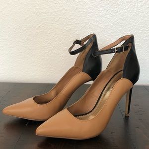 Mix No. 6 Black and Brown Wrap Around Ankle Pump